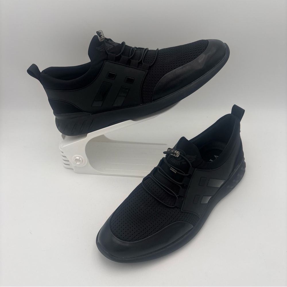Sleek Black Men's Sneakers‎
